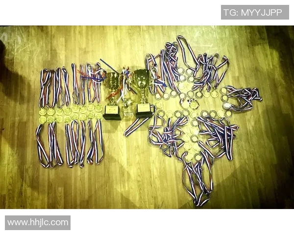 高校联赛最新积分榜FPX以54分稳居第一名争夺冠军希望 高校联赛最新积分榜FPX以54分稳居第一名争夺冠军希望